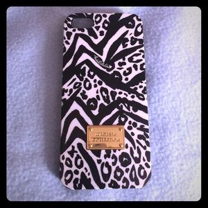 Macbeth collection phone case