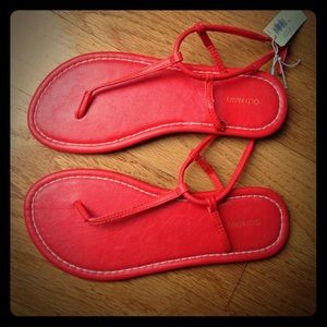 Coral red Old Navy thong sandal