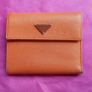 prada wallet