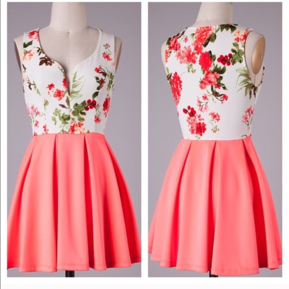 🔴SOLD🔴 Bright Coral Floral Dress - Picture 2 of 4