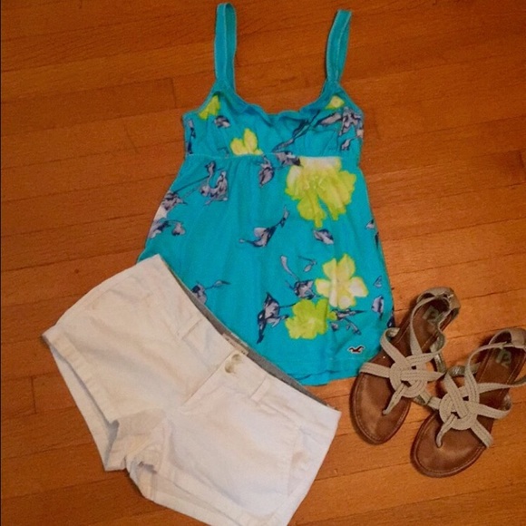 American Eagle white shorts