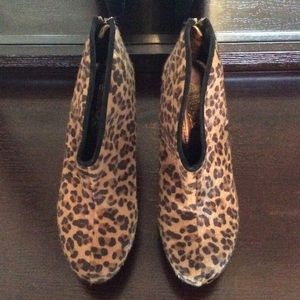 Faux Fur Cheetah Print Wedges🔥