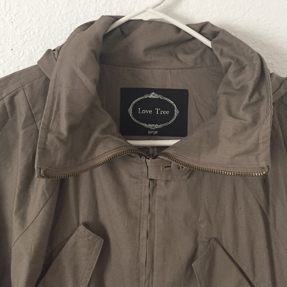 Trendy light jacket 🍃 - Picture 3 of 4