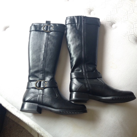 Black boots