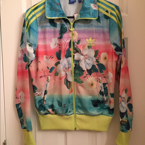 FLORALINA NEW ADIDAS WOMEN FARM TRACK JACKET - Picture 2 of 4