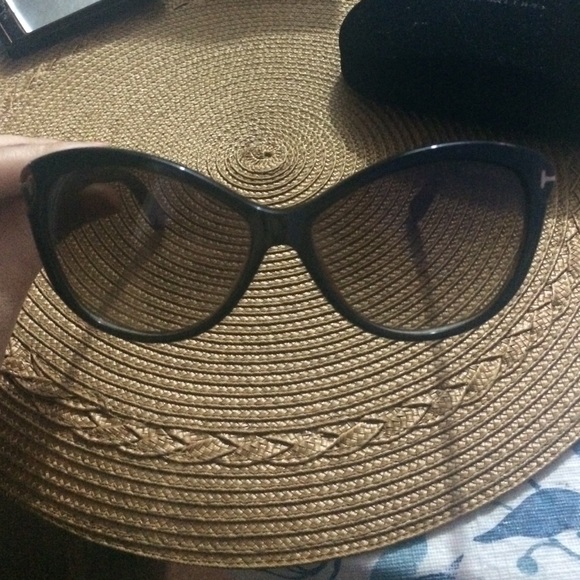 Slightly used Tom Ford Sunglasses