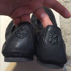 Authentic Tory Burch Eddie-Lamb leather flats!!!