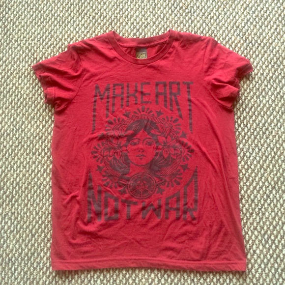 OBEY "make art not war" tee