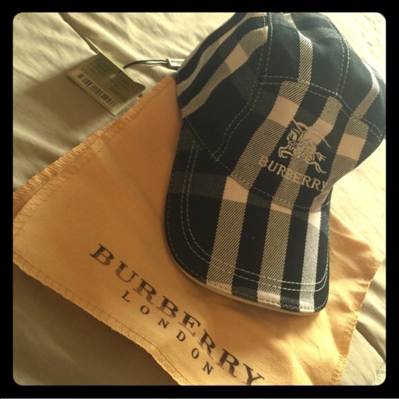 Burberry hat