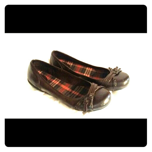 Size 11w Brown HOT KISS