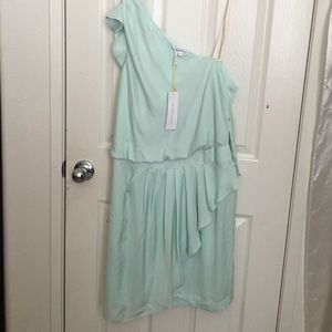 Dress mint color