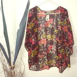 Floral kimono, NWT 💐