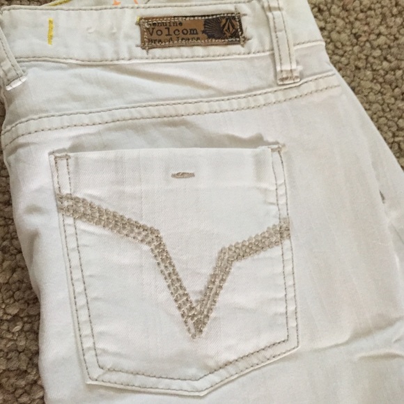 Genuine Volcom Brand White Jeans Boot Cut - Picture 4 of 4