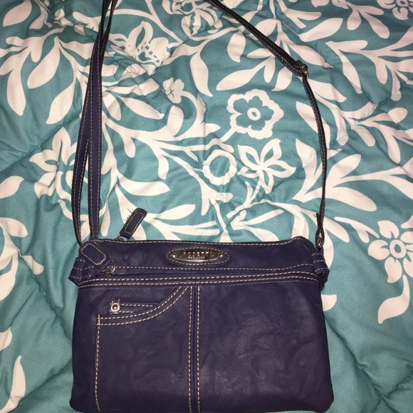 TRADED ✔️ Rosetti side purse