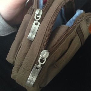 Baggalini crossbody / fanny pack