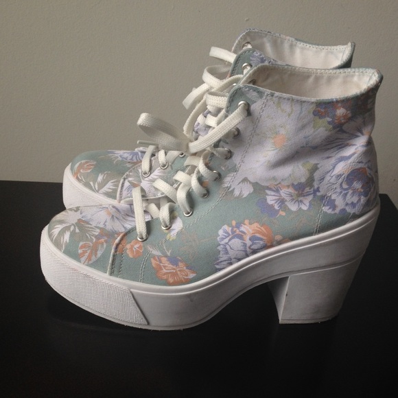 Floral sneaker heels - Picture 2 of 3