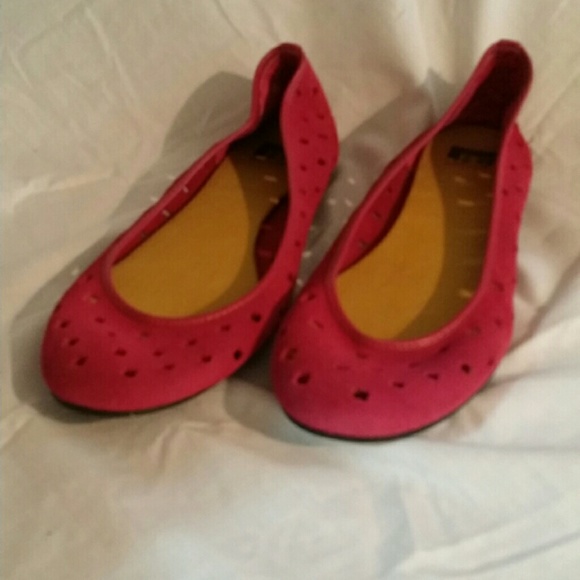 Size 11 BC flats