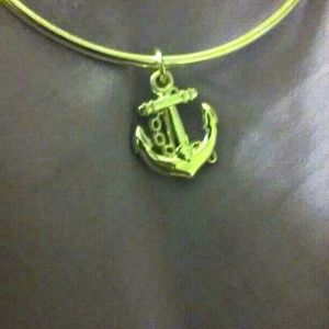 Silver anchor bracelet