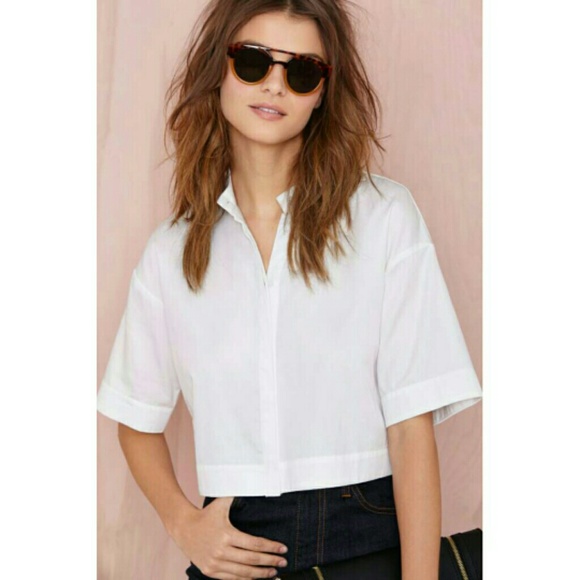 Sold!! Never worn!! Minimalist crop top