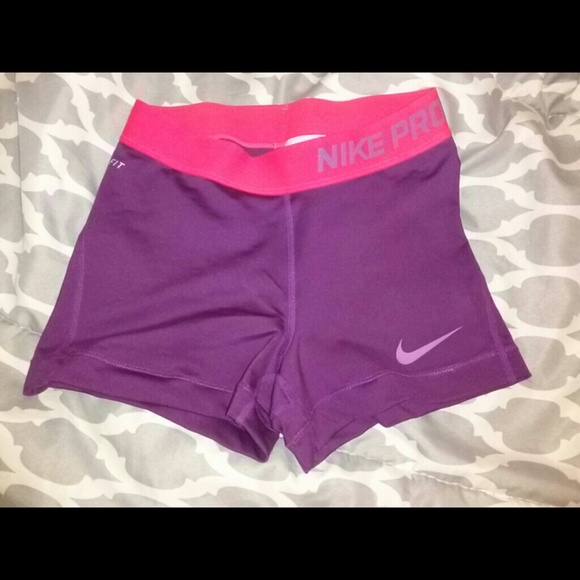 Nike Pro - Picture 3 of 3