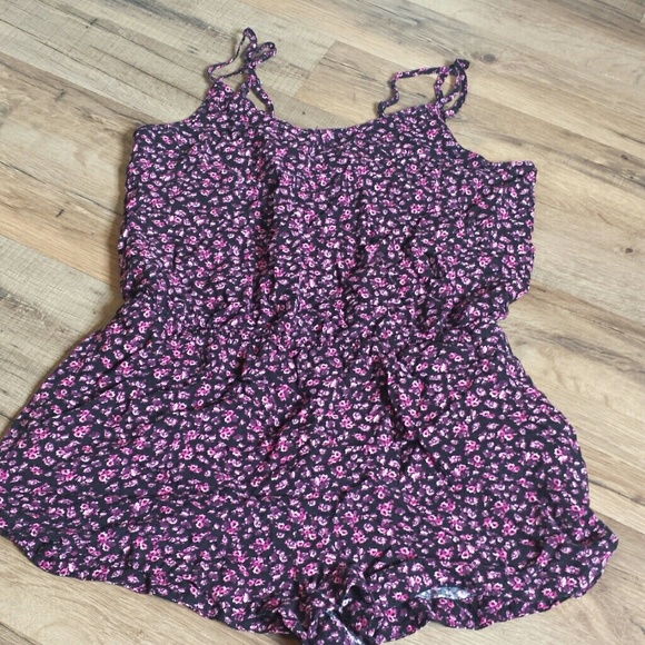 American Eagle Floral Romper