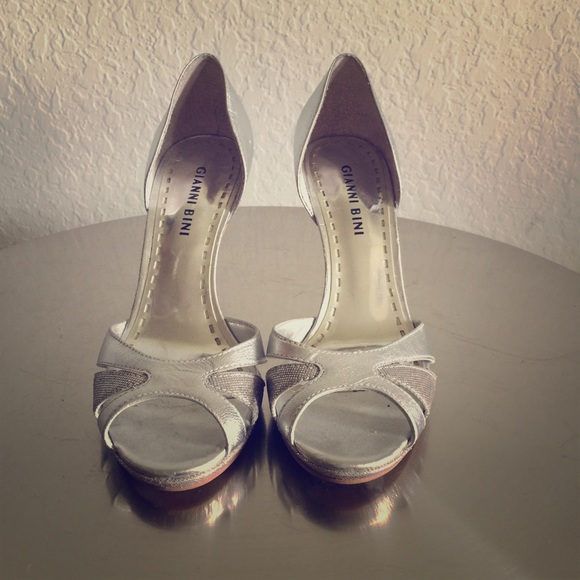 Silver heels by Gianni Bini