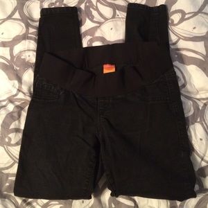 Old Navy black super skinny maternity jeans