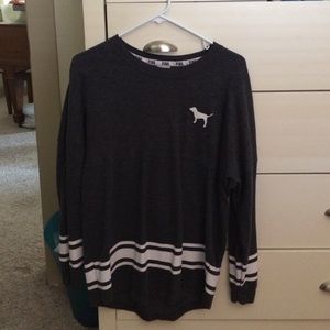 VS PINK VARSITY CREW