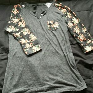 Rue 21 floral baseball tee