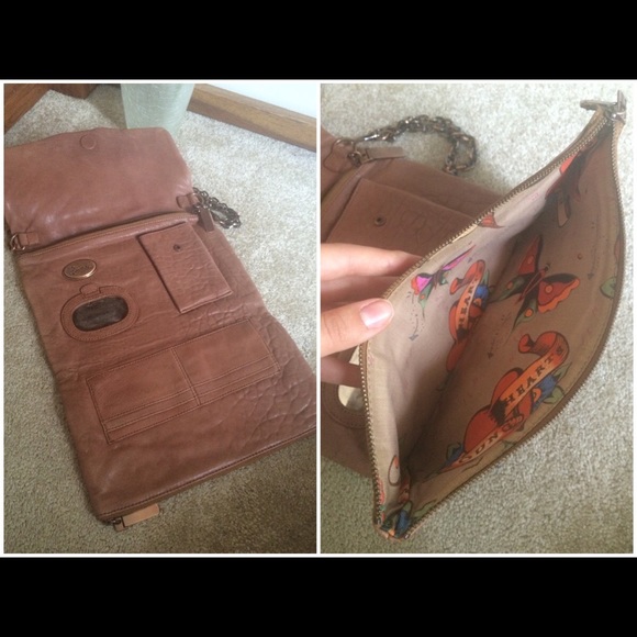 Ziordia clutch with chains to use as a handbag! - Picture 2 of 4