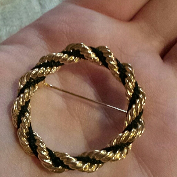 Last chance Bogo free sale Gold + black pin brooch