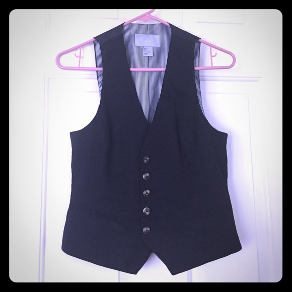 Black Vest - perfect for work!