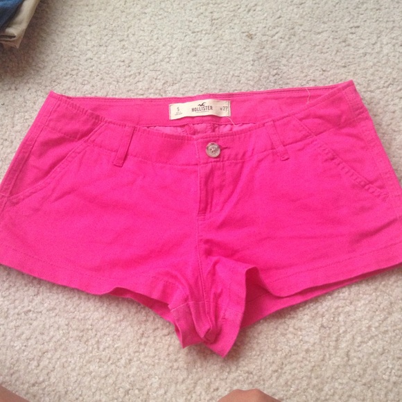 Hollister pink shorts!