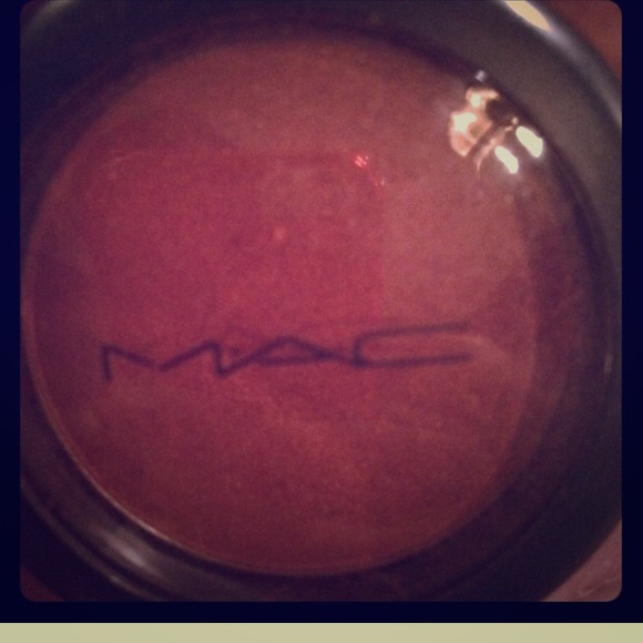 MAC Blush!