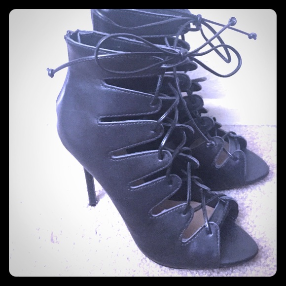 Black laced heels