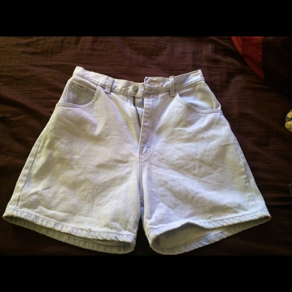 white denim high wasted shorts
