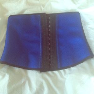 Ann Cherry Waist Trainer