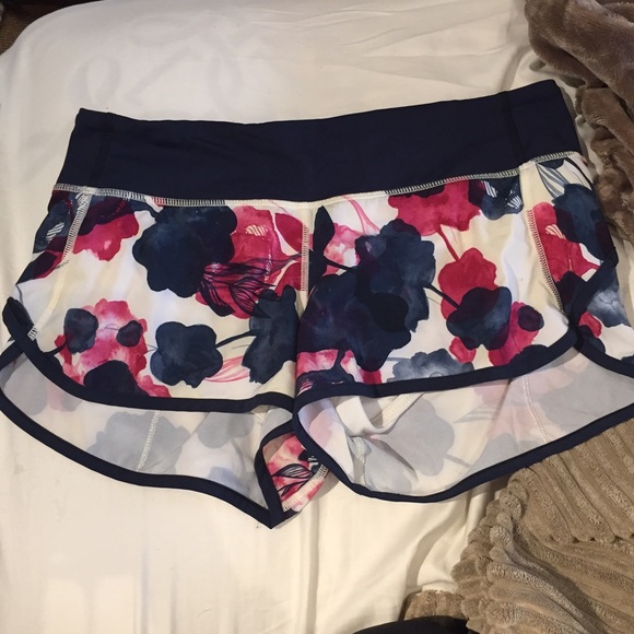 Lulu lemon speed shorts