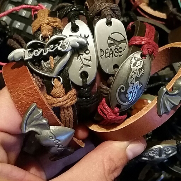 Leather band Bracelets - Picture 3 of 3