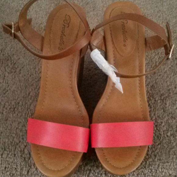 Woman leatherette strap platform wedge sandal - Picture 3 of 3