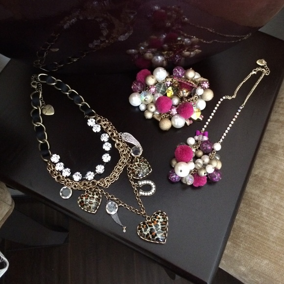 *RESERVED* bundle Betsey Johnson Set & necklace