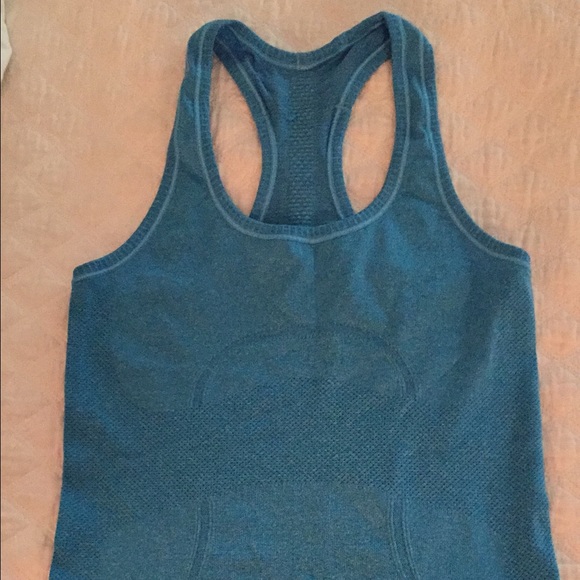 Lululemon tank