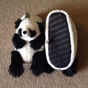 NEW Happy Feet Panda Slippers-Medium(5.5-7)