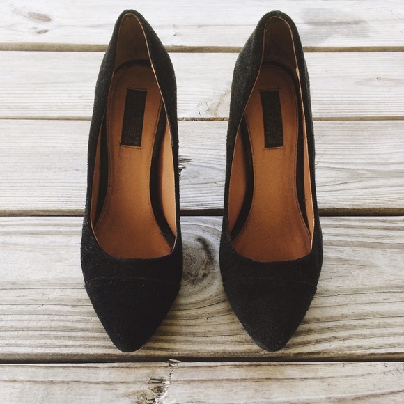 UO suede black heels! (Deena & Oozzy)
