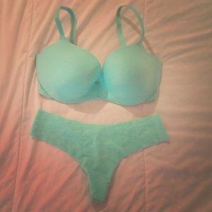 PINK 34DD 'light lift' bra w/ matching panties