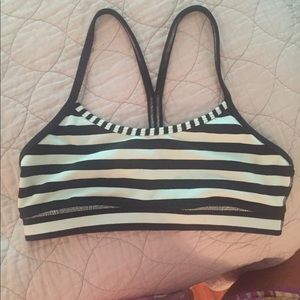 Lululemon sports bra