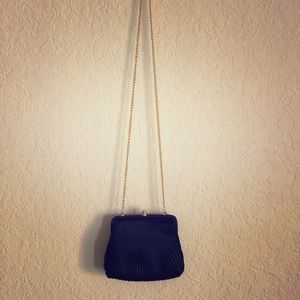 NWOT Black Pleated Purse w/ Gold Chain Strap