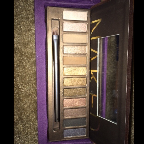 Naked pallet 1 brand new.