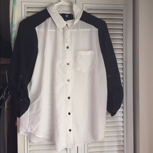 Iz Byer black and white top