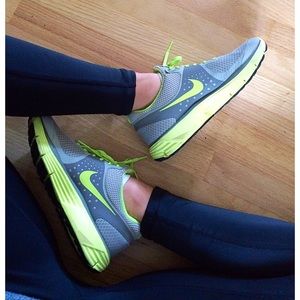🚫SOLD🚫🎉HP🎉 Nike Lunarlon Shoes